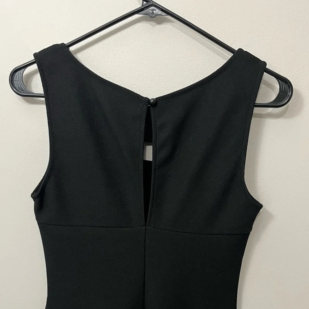 Black Bodycon Cutout Sleeveless Knee Length Dress by Lovely Day Sexy Size Med - Picture 4 of 9